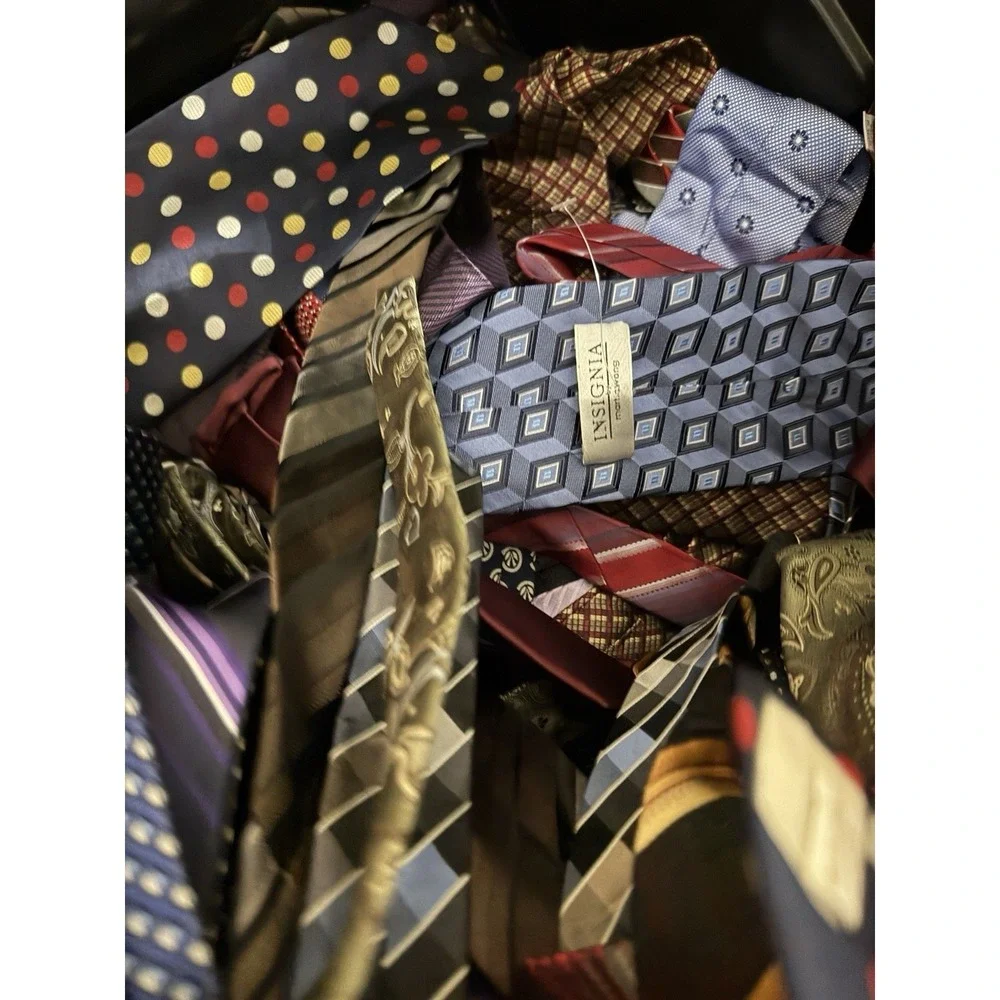 75 PC Mens Neckties LOT Wholesale Bulk Collectors Resell Ties Crafts Cutter DIY - Picture 6 of 7